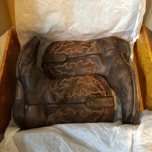 Tony lama snip toe cowgirl boots
